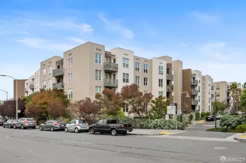 Exterior - 5800 3rd St #1412, San Francisco, CA 94124 photo 5 of 12