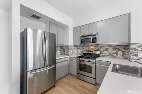 Kitchen - 5800 3rd St #1412, San Francisco, CA 94124 photo 4 of 6