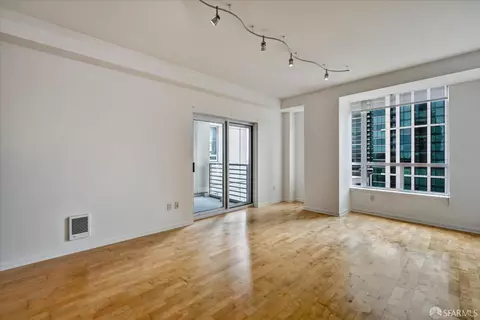 400 Beale St #1702, San Francisco, CA 94105