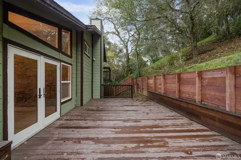 Exterior - 305 Lindsey Dr, Martinez, CA 94553 photo 9 of 13