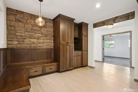 Entry Way - 305 Lindsey Dr, Martinez, CA 94553 photo 1 of 2