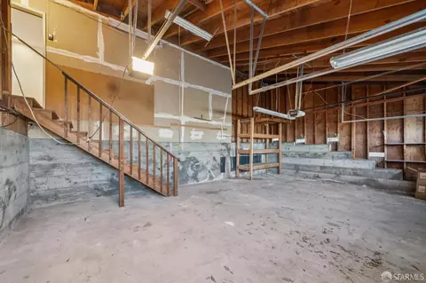 Exterior - 305 Lindsey Dr, Martinez, CA 94553 photo 12 of 13