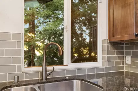 Kitchen - 305 Lindsey Dr, Martinez, CA 94553 photo 5 of 6