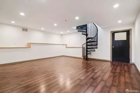Living - 305 Lindsey Dr, Martinez, CA 94553 photo 9 of 10