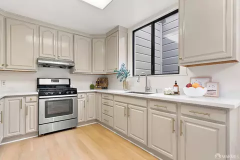 Kitchen - 1454 29th Ave, San Francisco, CA 94122 photo 4 of 8