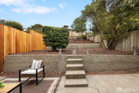 Exterior - 1658 34th Ave, San Francisco, CA 94122 photo 8 of 11