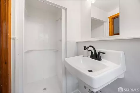 Bath - 1658 34th Ave, San Francisco, CA 94122 photo 3 of 5