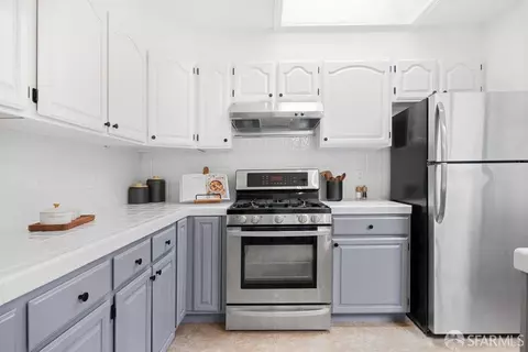 Kitchen - 1658 34th Ave, San Francisco, CA 94122 photo 3 of 5