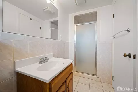 Bath - 2471 40th Ave, San Francisco, CA 94116 photo 4 of 4
