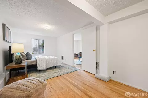 Bedroom - 2471 40th Ave, San Francisco, CA 94116 photo 5 of 6