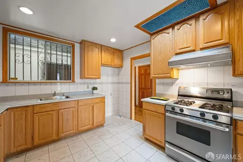Kitchen - 2471 40th Ave, San Francisco, CA 94116 photo 2 of 2