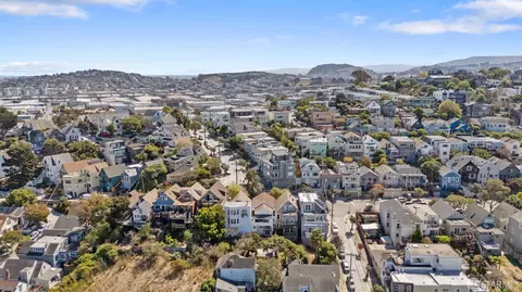 View/Area - 90 Peralta Ave, San Francisco, CA 94110 photo 5 of 11