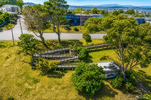 View/Area - 182 Jerrold Ave, San Francisco, CA 94124 photo 8 of 13