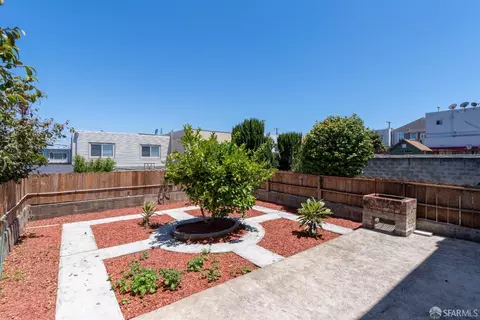 Exterior - 140 Naglee Ave, San Francisco, CA 94112 photo 2 of 3
