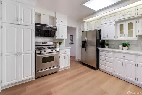 Kitchen - 140 Naglee Ave, San Francisco, CA 94112 photo 3 of 3