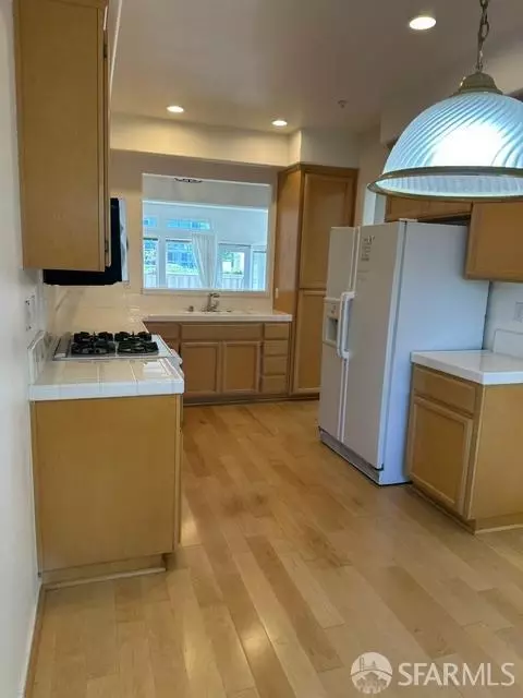 12 Outlook Cir, Pacifica, CA 94044 photo 5