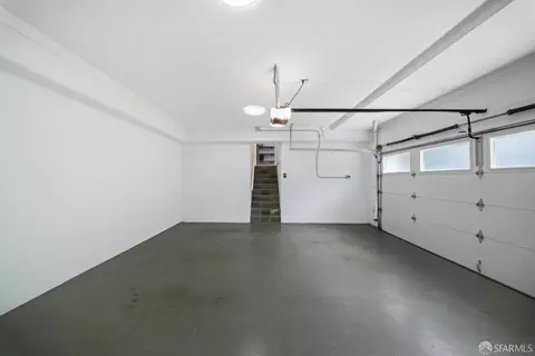 Entry Way - 7001 Buckingham Blvd, Berkeley, CA 94705 photo 5 of 5