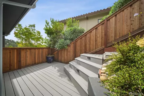 Exterior - 7001 Buckingham Blvd, Berkeley, CA 94705 photo 10 of 18