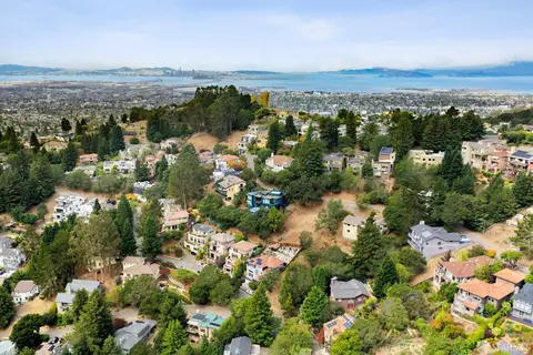 View/Area - 7001 Buckingham Blvd, Berkeley, CA 94705 photo 6 of 9