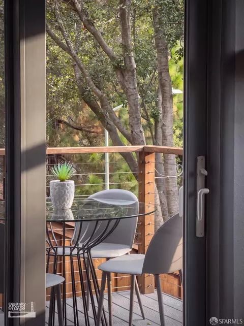 Exterior - 7001 Buckingham Blvd, Berkeley, CA 94705 photo 14 of 18