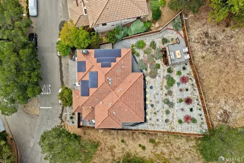 View/Area - 7001 Buckingham Blvd, Berkeley, CA 94705 photo 2 of 9