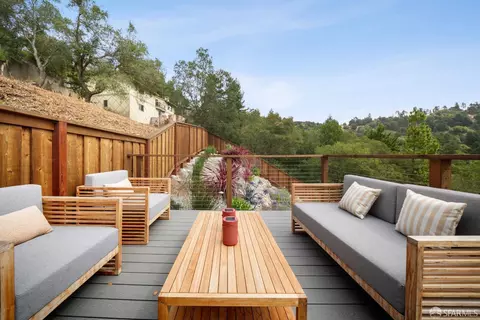 Exterior - 7001 Buckingham Blvd, Berkeley, CA 94705 photo 6 of 18
