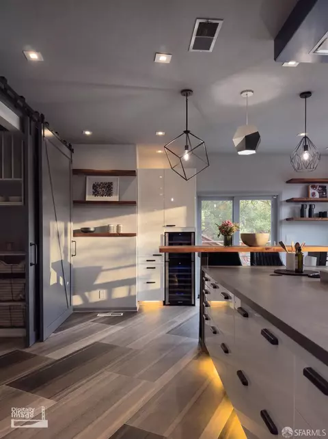 Kitchen - 7001 Buckingham Blvd, Berkeley, CA 94705 photo 12 of 14