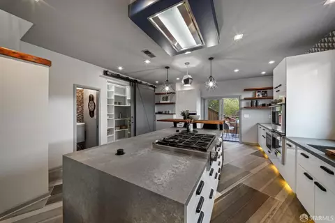 Kitchen - 7001 Buckingham Blvd, Berkeley, CA 94705 photo 4 of 14