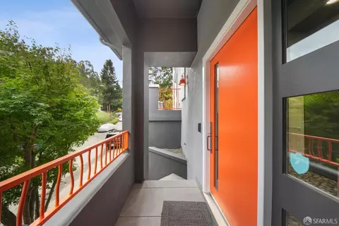 Exterior - 7001 Buckingham Blvd, Berkeley, CA 94705 photo 2 of 18