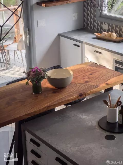 Kitchen - 7001 Buckingham Blvd, Berkeley, CA 94705 photo 13 of 14