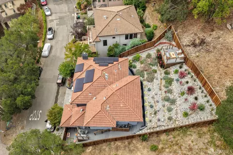 View/Area - 7001 Buckingham Blvd, Berkeley, CA 94705 photo 3 of 9