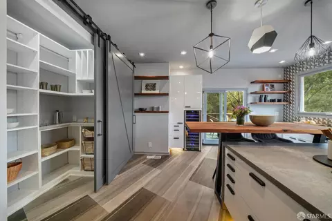 Kitchen - 7001 Buckingham Blvd, Berkeley, CA 94705 photo 8 of 14