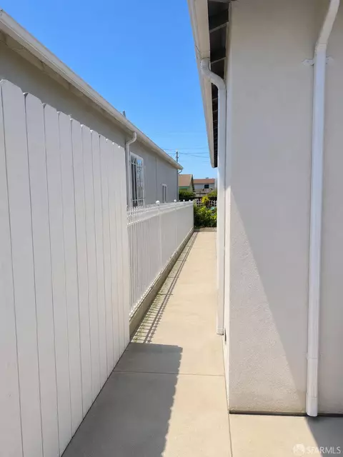 Exterior - 8422 B St, Oakland, CA 94621 photo 6 of 14