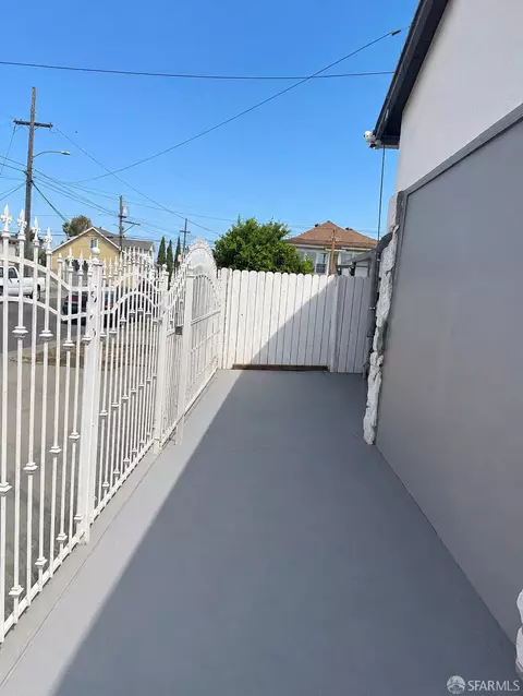 Exterior - 8422 B St, Oakland, CA 94621 photo 5 of 14