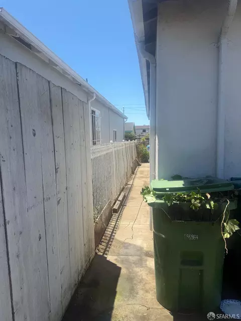Exterior - 8422 B St, Oakland, CA 94621 photo 8 of 20