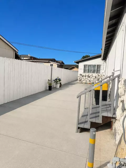 Exterior - 8422 B St, Oakland, CA 94621 photo 11 of 14
