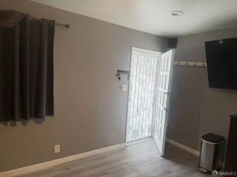 Entry Way - 8422 B St, Oakland, CA 94621 photo 1 of 1
