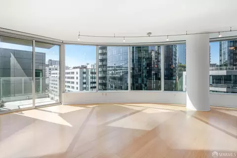 Living - 301 Main St #10F, San Francisco, CA 94105 photo 4 of 10