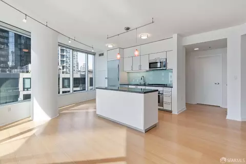 Kitchen - 301 Main St #10F, San Francisco, CA 94105 photo 1 of 2