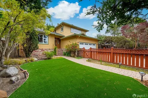 523 Francisco St, El Granada, CA 94018
