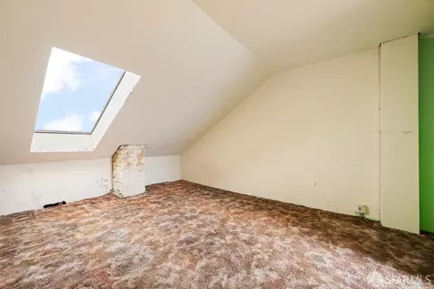 Bedroom - 300 Burrows St, San Francisco, CA 94134 photo 6 of 9