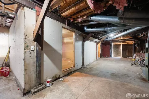 Entry Way - 300 Burrows St, San Francisco, CA 94134 photo 5 of 6
