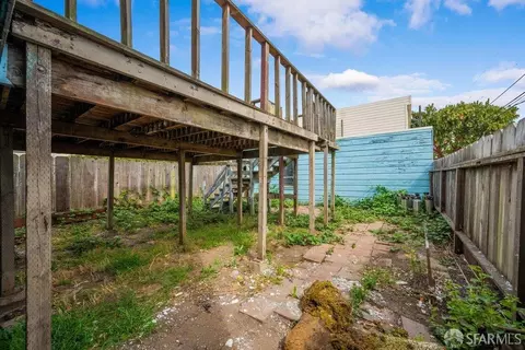 Exterior - 300 Burrows St, San Francisco, CA 94134 photo 3 of 5