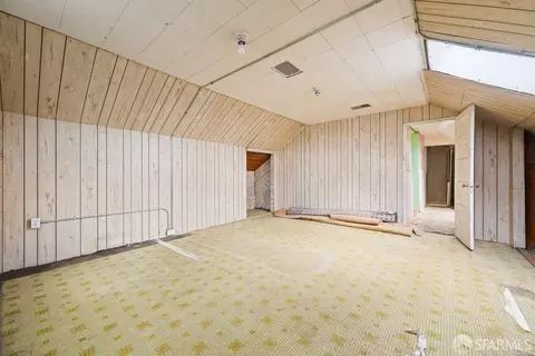 Bedroom - 300 Burrows St, San Francisco, CA 94134 photo 7 of 9