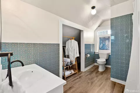 Bath - 1712 Quesada Ave, San Francisco, CA 94124 photo 2 of 3