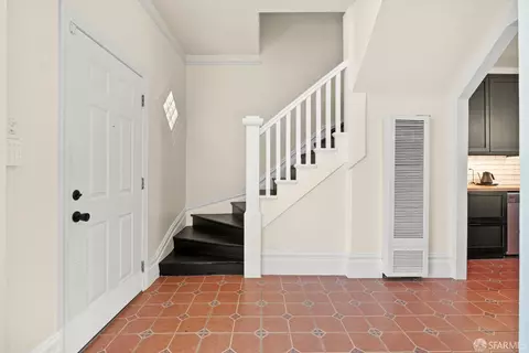 Entry Way - 1712 Quesada Ave, San Francisco, CA 94124 photo 2 of 2