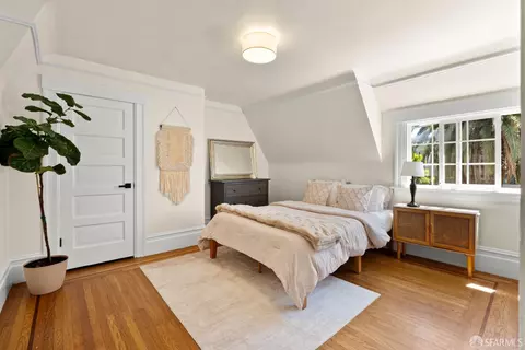 Bedroom - 1712 Quesada Ave, San Francisco, CA 94124 photo 2 of 3