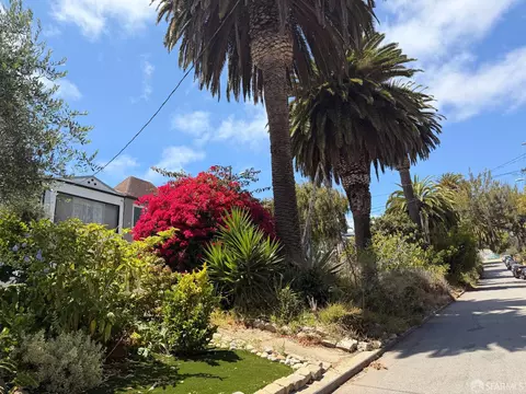 Exterior - 1712 Quesada Ave, San Francisco, CA 94124 photo 11 of 14