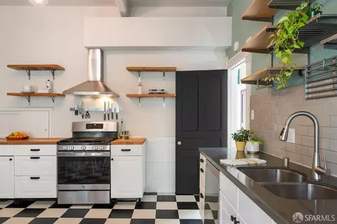 Kitchen - 181 27th St, San Francisco, CA 94110 photo 3 of 4