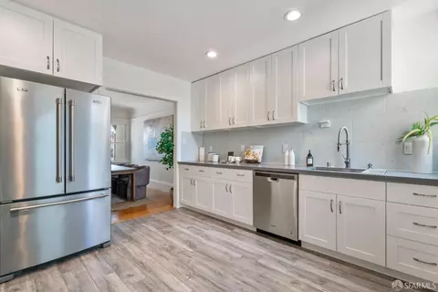 Kitchen - 842 Edinburgh St, San Francisco, CA 94112 photo 3 of 6